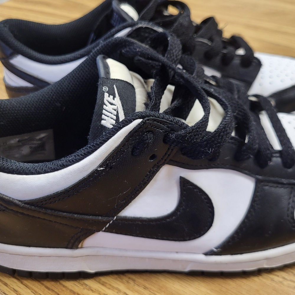 Nike Classic Black and White Low-Tops